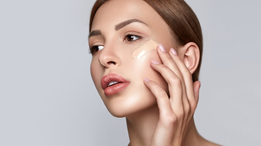 Natural look for base makeup