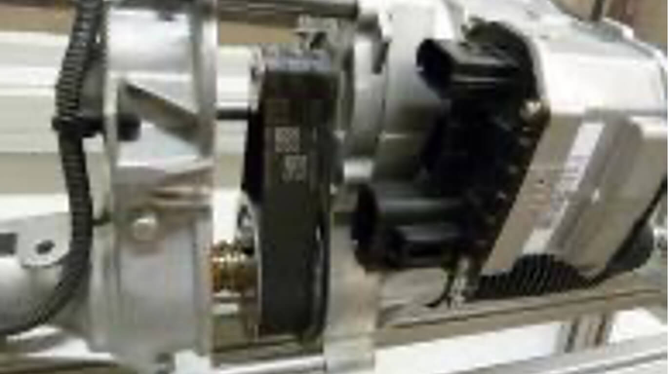 Drive system for industrial robot