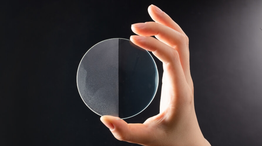 塗布サンプル(防曇処理 左:無し/右:有り)